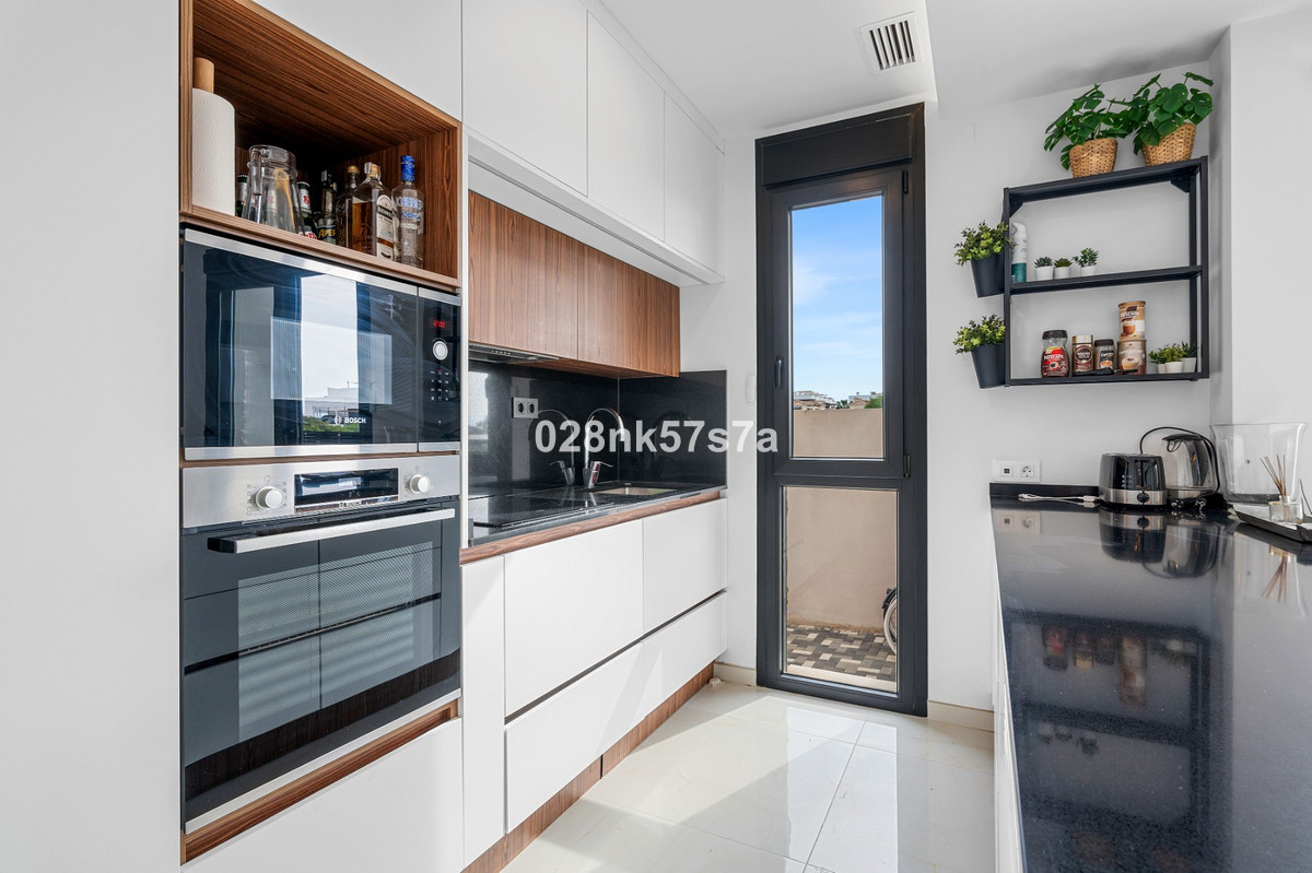 Se vende Villa - Chalet de 4 dormitorios en Costa Blanca, Alicante, España