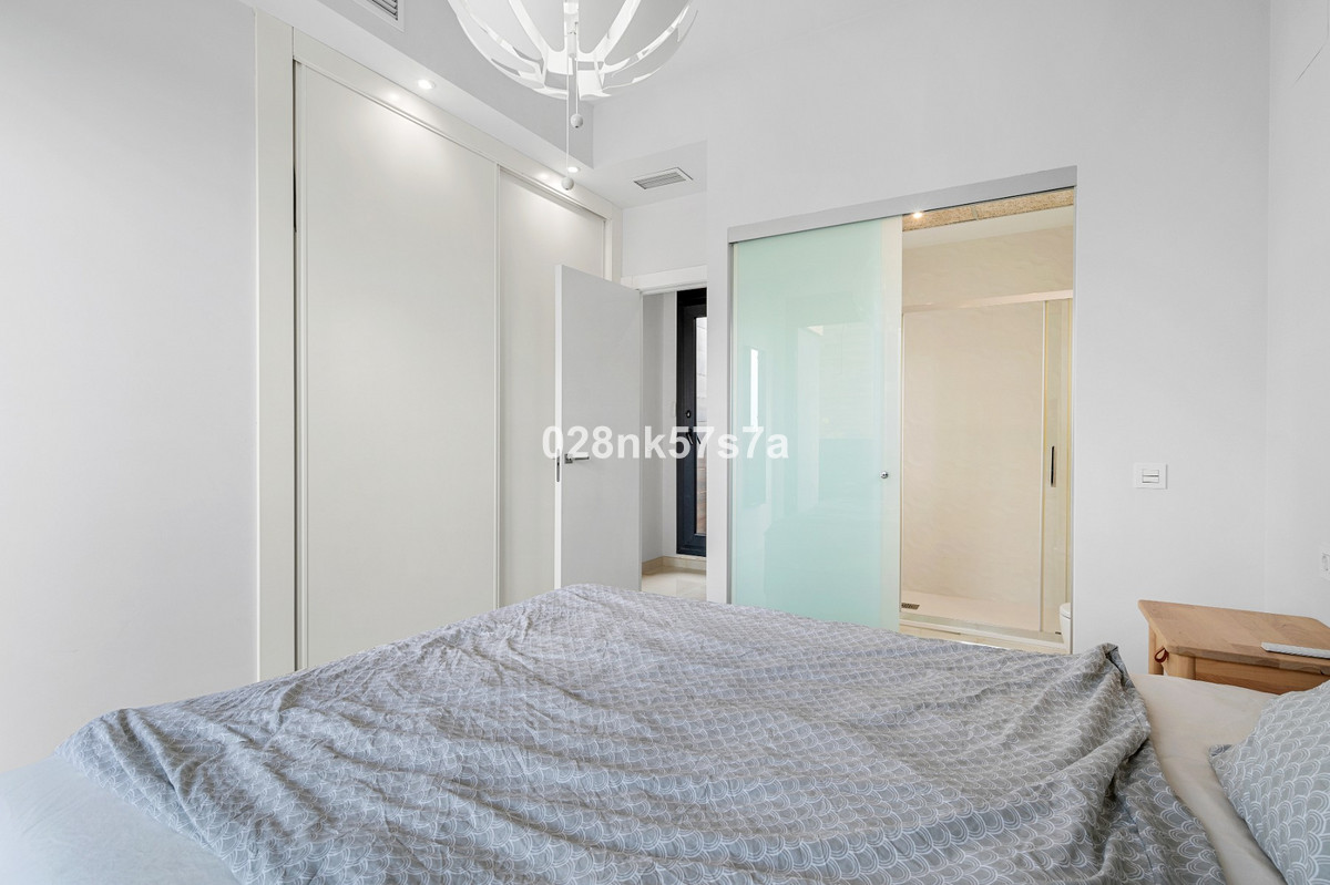 Se vende Villa - Chalet de 4 dormitorios en Costa Blanca, Alicante, España