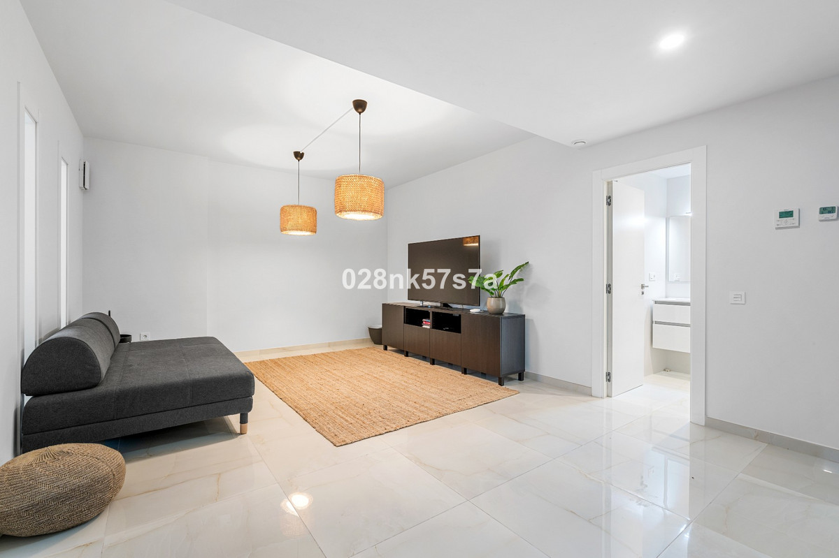 Se vende Villa - Chalet de 4 dormitorios en Costa Blanca, Alicante, España