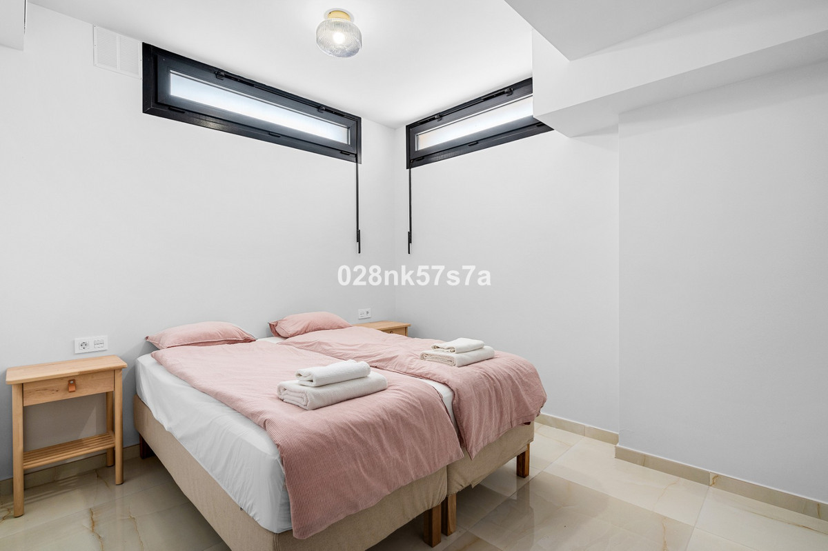 Se vende Villa - Chalet de 4 dormitorios en Costa Blanca, Alicante, España