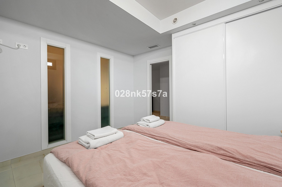 Se vende Villa - Chalet de 4 dormitorios en Costa Blanca, Alicante, España