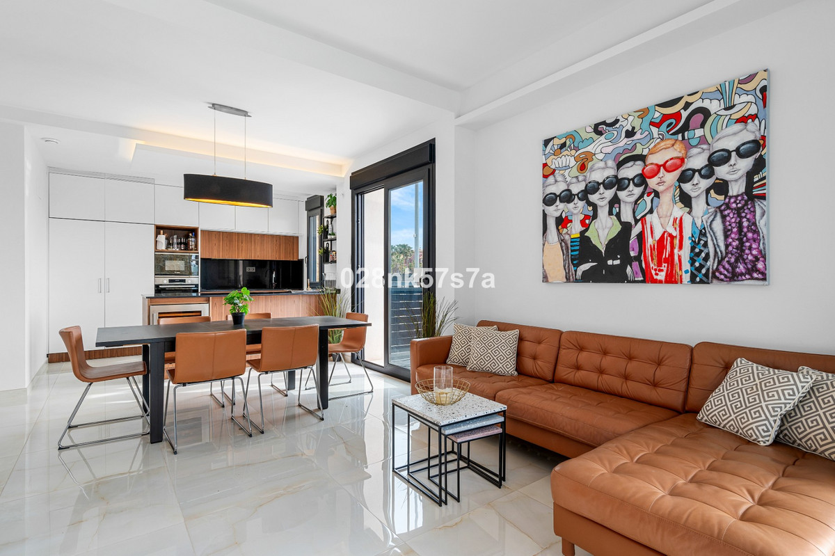 Se vende Villa - Chalet de 4 dormitorios en Costa Blanca, Alicante, España