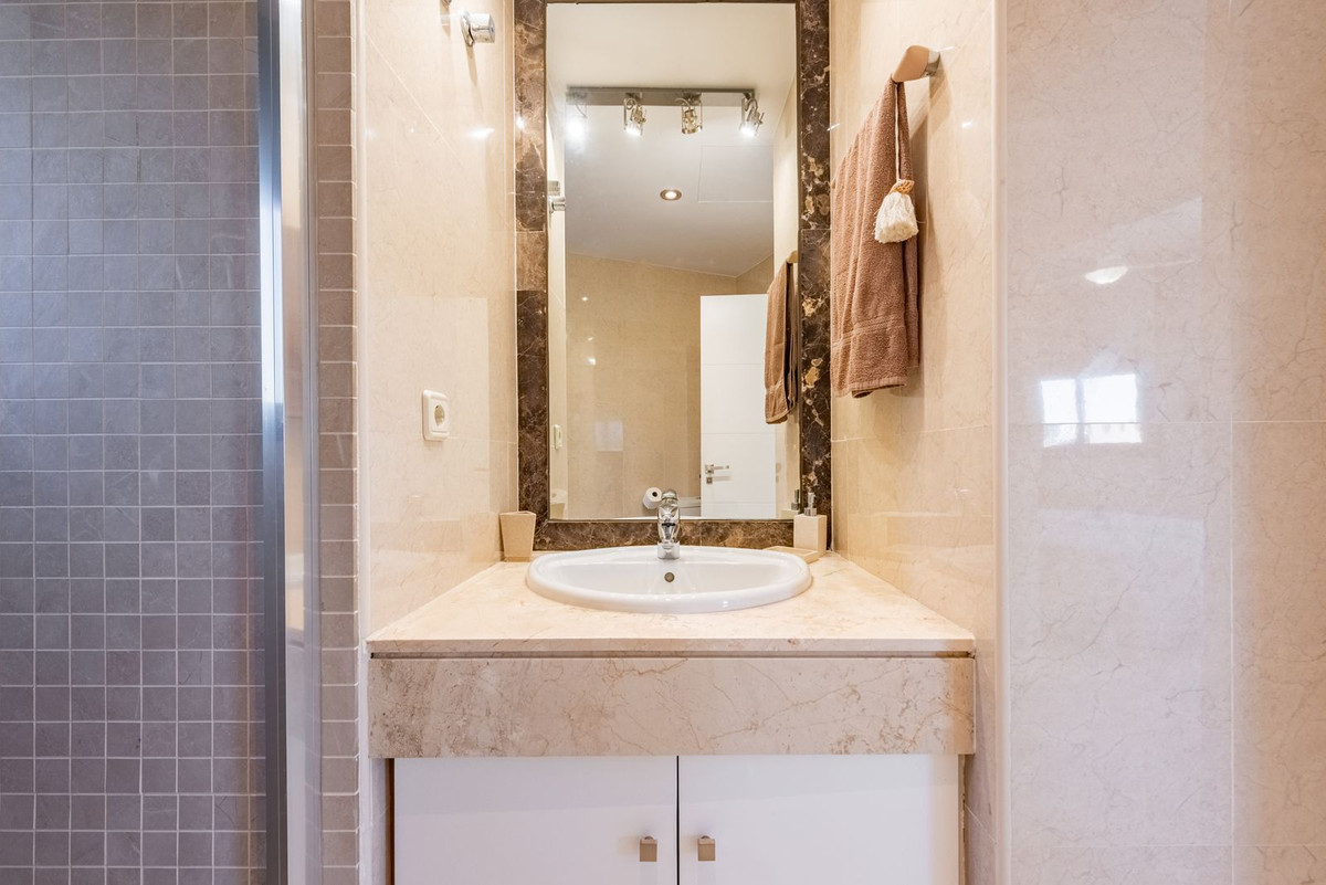 3 Bed Apartment for sale in Costalita Costa Del Sol, Málaga, Spain