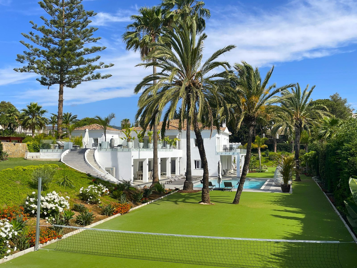 Se vende Villa - Chalet de 10 dormitorios en Costa Del Sol, Málaga, España