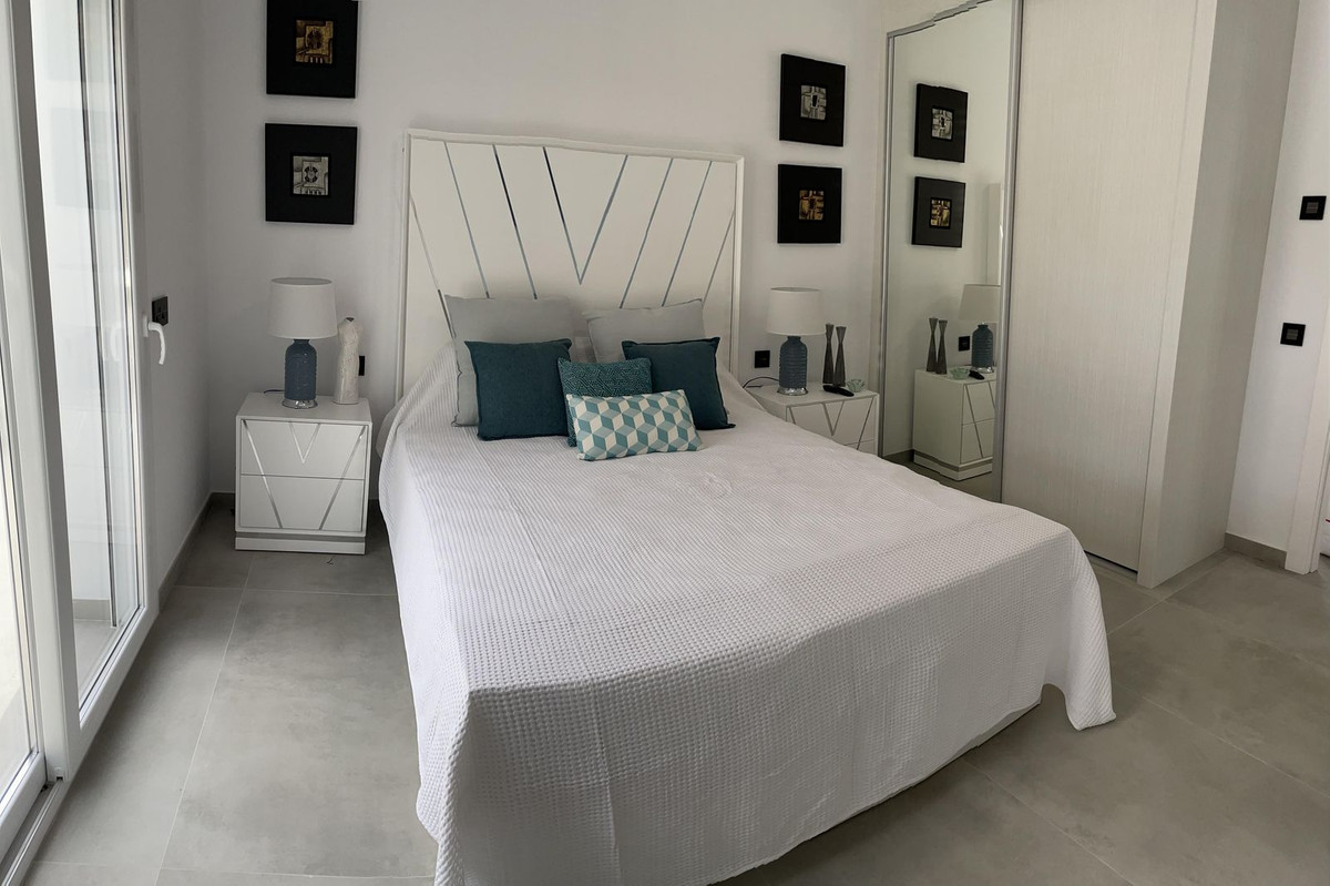 Se vende Villa - Chalet de 10 dormitorios en Costa Del Sol, Málaga, España