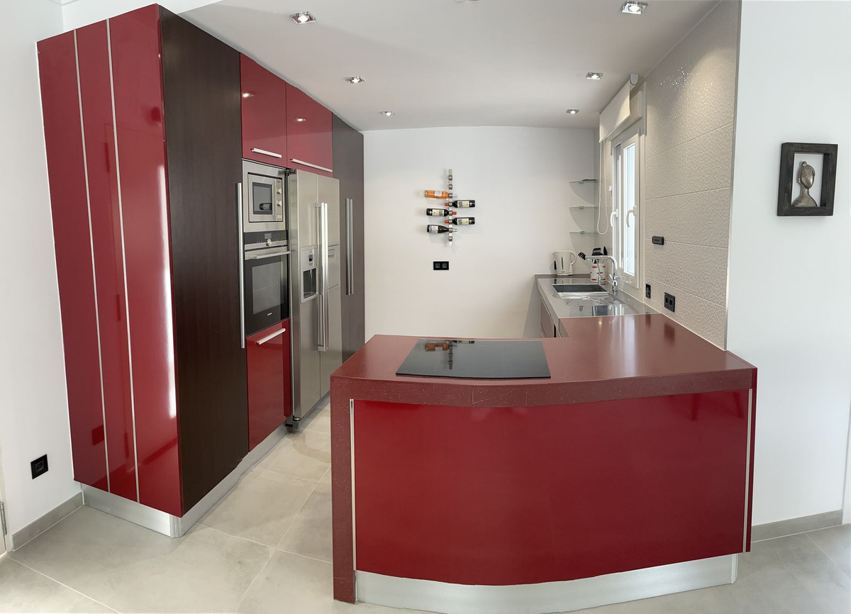 Se vende Villa - Chalet de 10 dormitorios en Costa Del Sol, Málaga, España