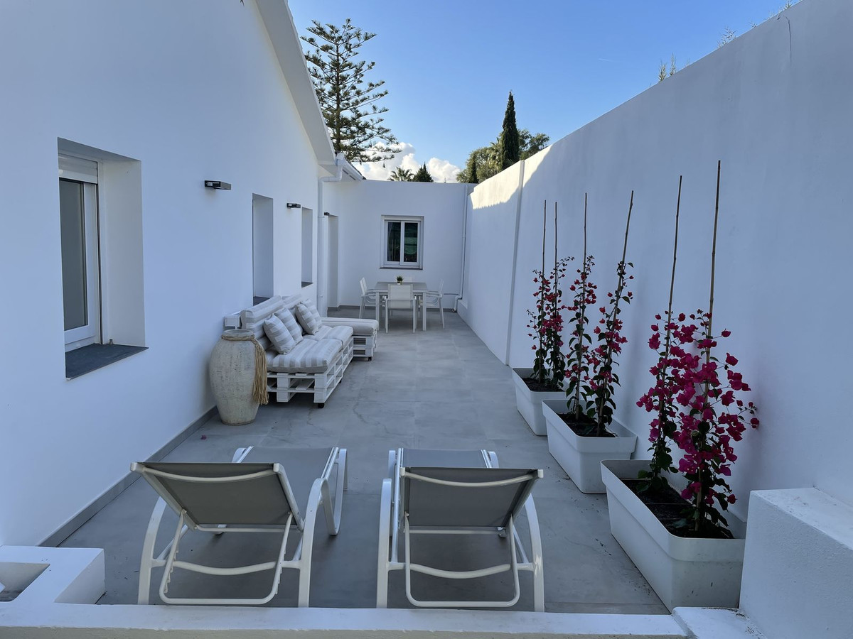 Se vende Villa - Chalet de 10 dormitorios en Costa Del Sol, Málaga, España