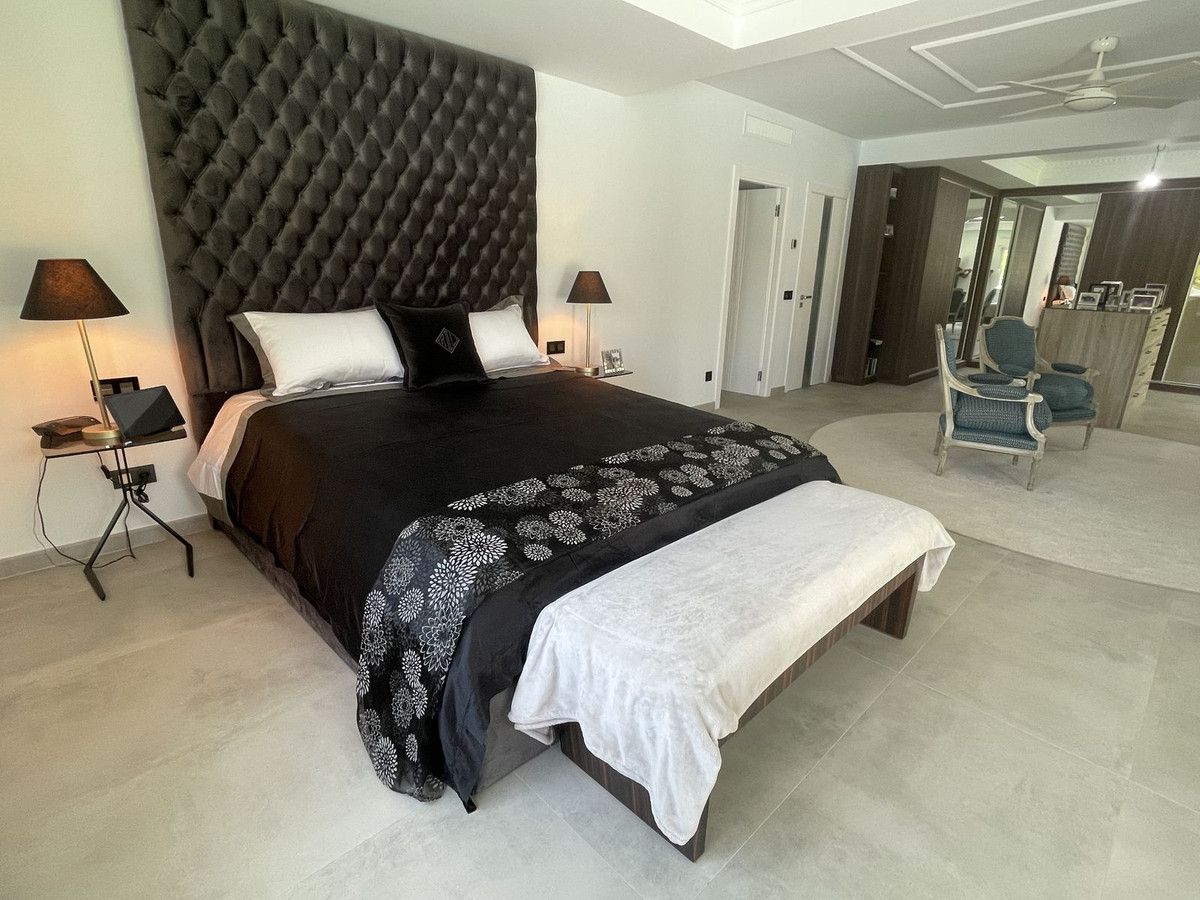Se vende Villa - Chalet de 10 dormitorios en Costa Del Sol, Málaga, España