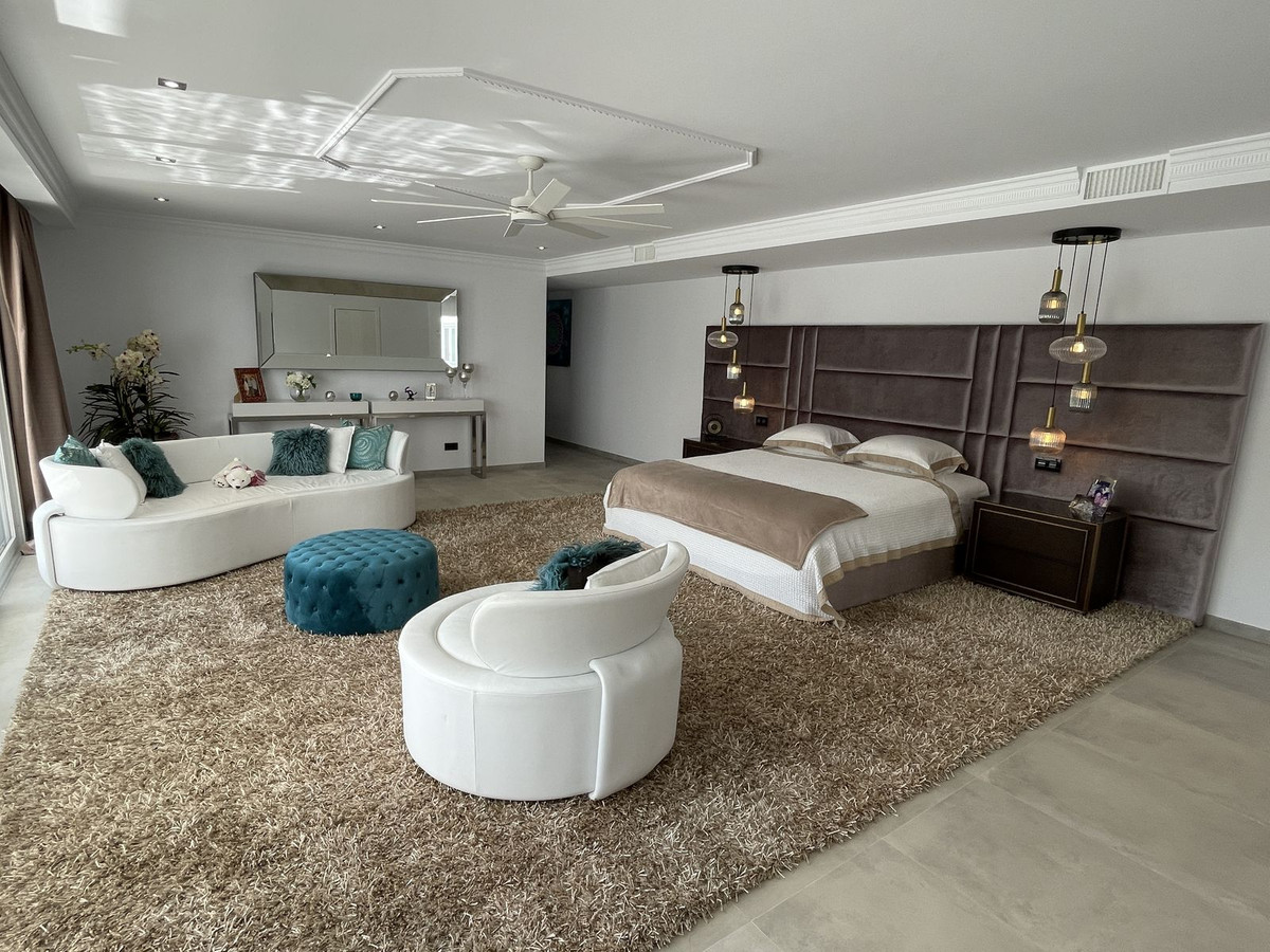 Se vende Villa - Chalet de 10 dormitorios en Costa Del Sol, Málaga, España