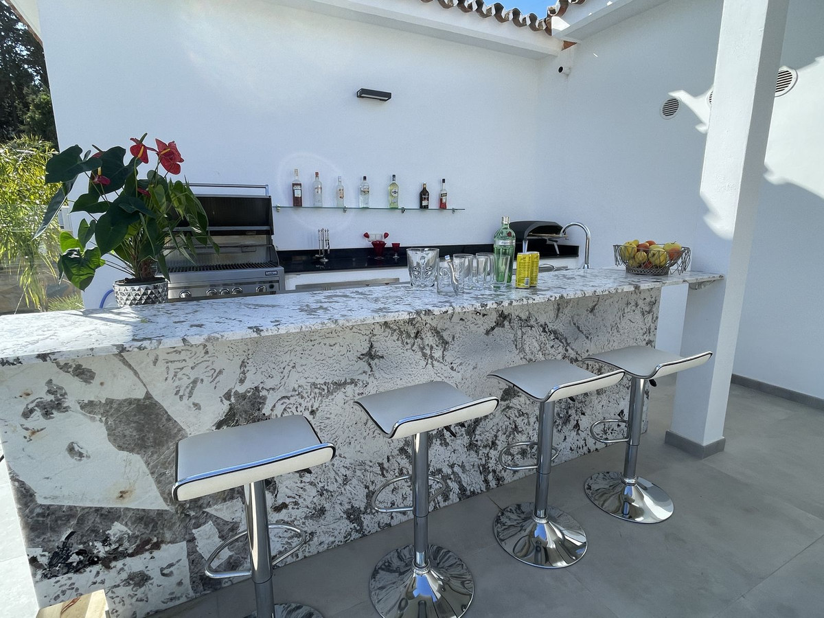 Se vende Villa - Chalet de 10 dormitorios en Costa Del Sol, Málaga, España