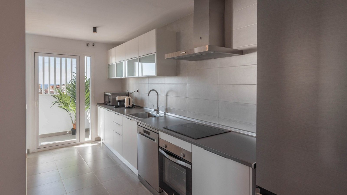 3 Bed Apartment for sale in Rincón De La Victoria Costa Del Sol East, Málaga, Spain