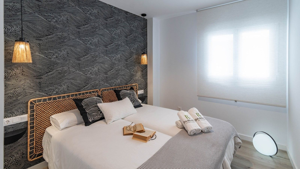 3 Bed Apartment for sale in Rincón De La Victoria Costa Del Sol East, Málaga, Spain