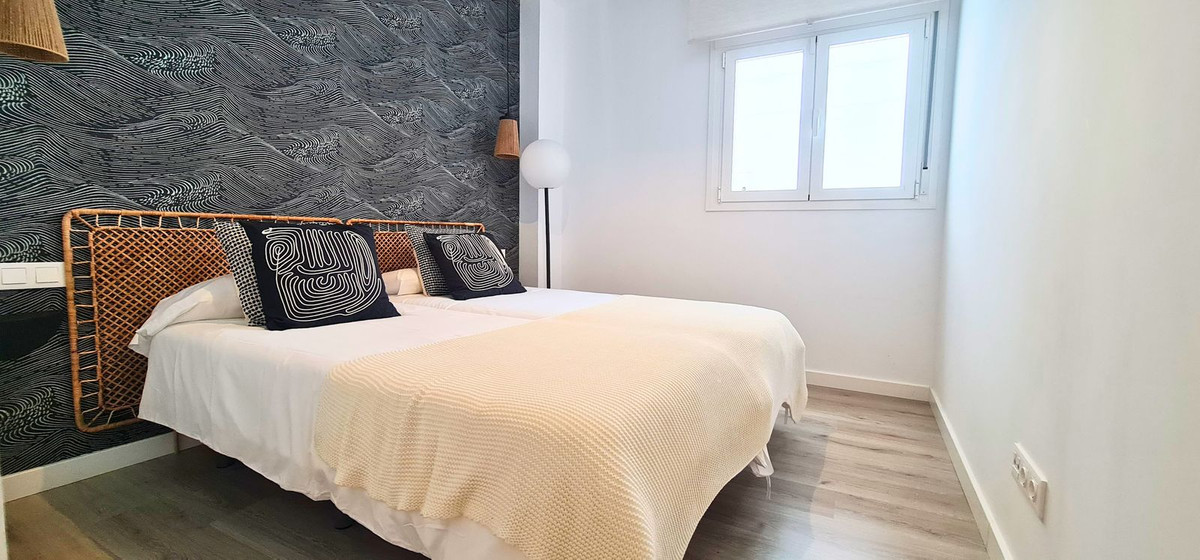 3 Bed Apartment for sale in Rincón De La Victoria Costa Del Sol East, Málaga, Spain