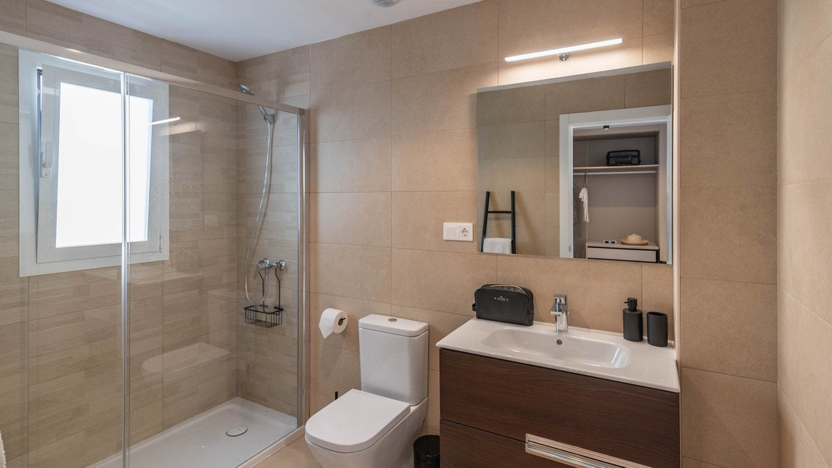 3 Bed Apartment for sale in Rincón De La Victoria Costa Del Sol East, Málaga, Spain