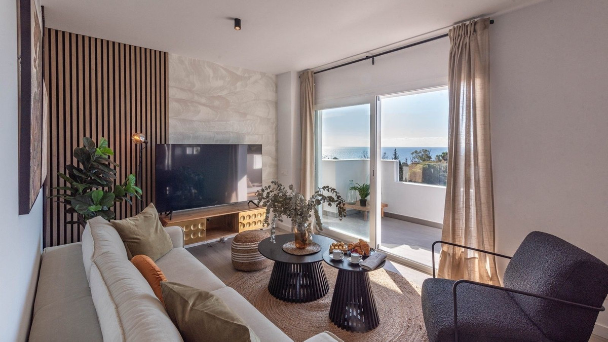 3 Bed Apartment for sale in Rincón De La Victoria Costa Del Sol East, Málaga, Spain