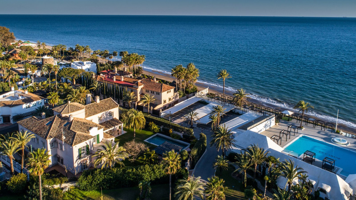 Se vende Villa - Chalet de 7 dormitorios en Costa Del Sol, Málaga, España