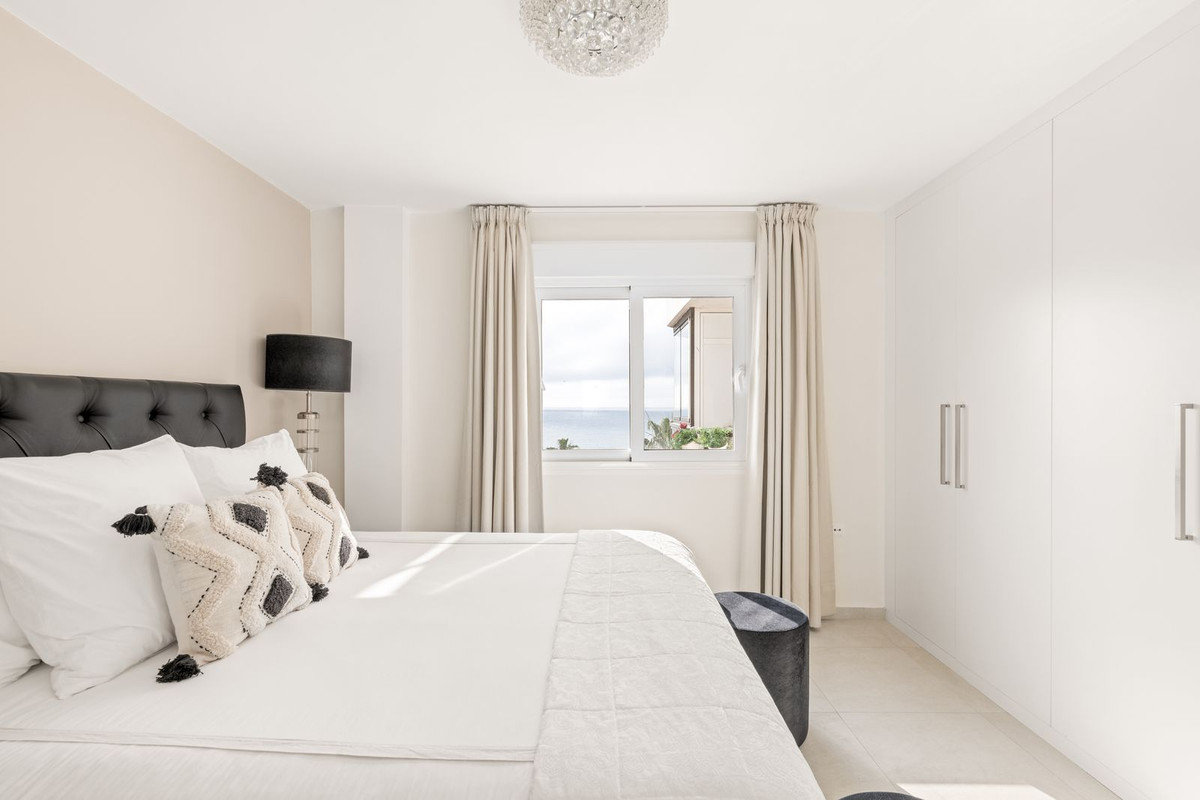 3 Bed Apartment for sale in Torremolinos Costa Del Sol, Málaga, Spain