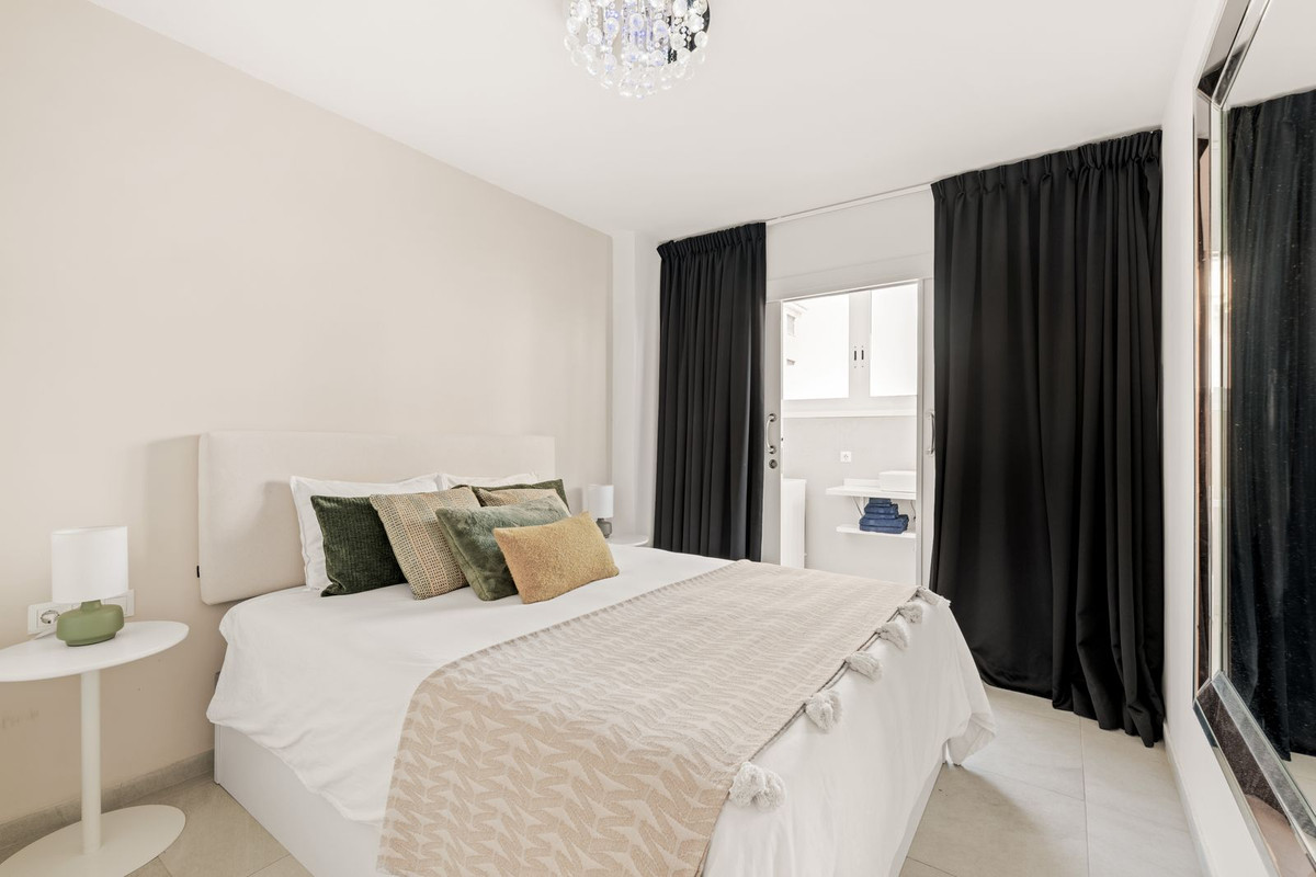 3 Bed Apartment for sale in Torremolinos Costa Del Sol, Málaga, Spain