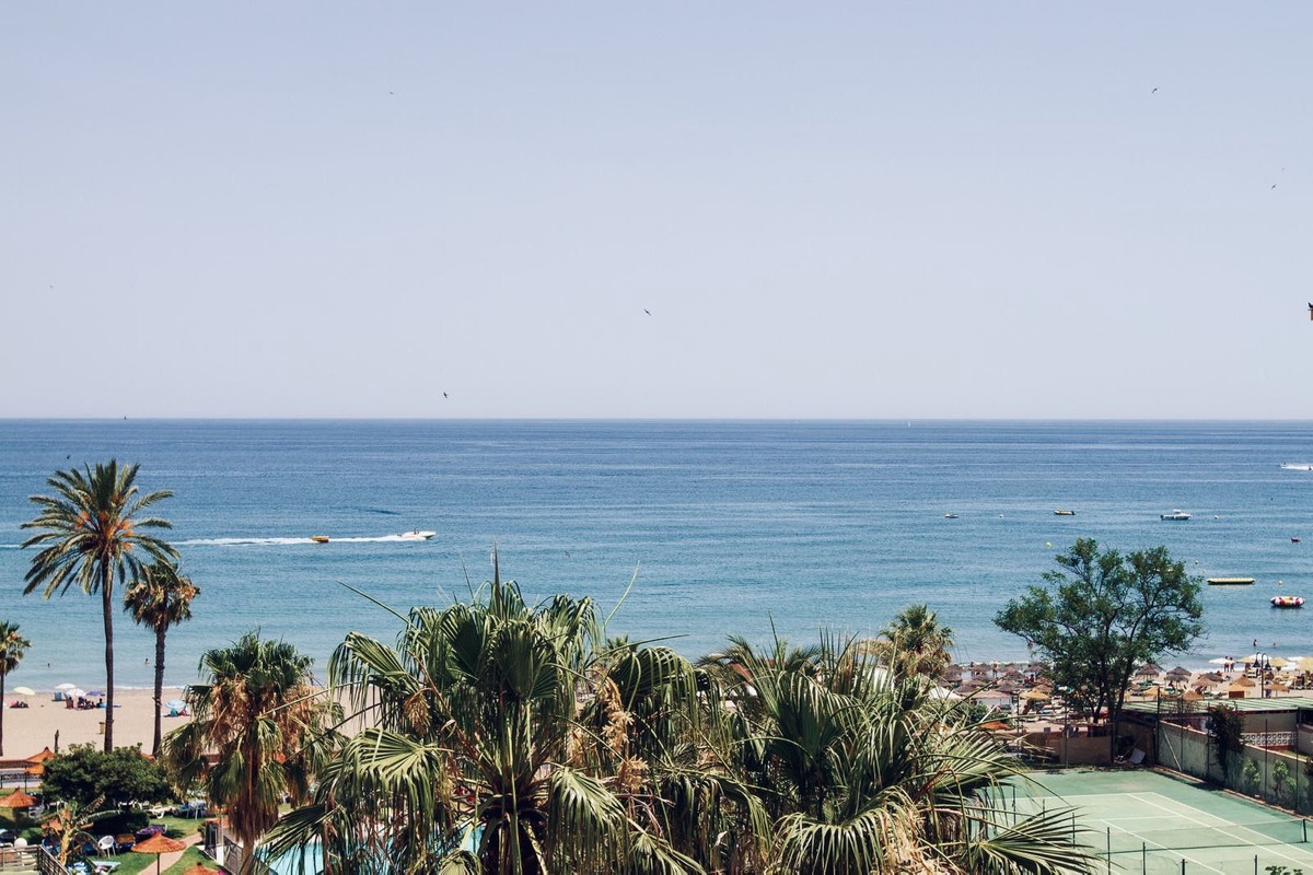 3 Bed Apartment for sale in Torremolinos Costa Del Sol, Málaga, Spain