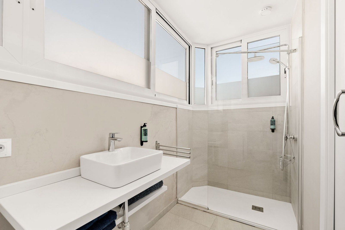3 Bed Apartment for sale in Torremolinos Costa Del Sol, Málaga, Spain