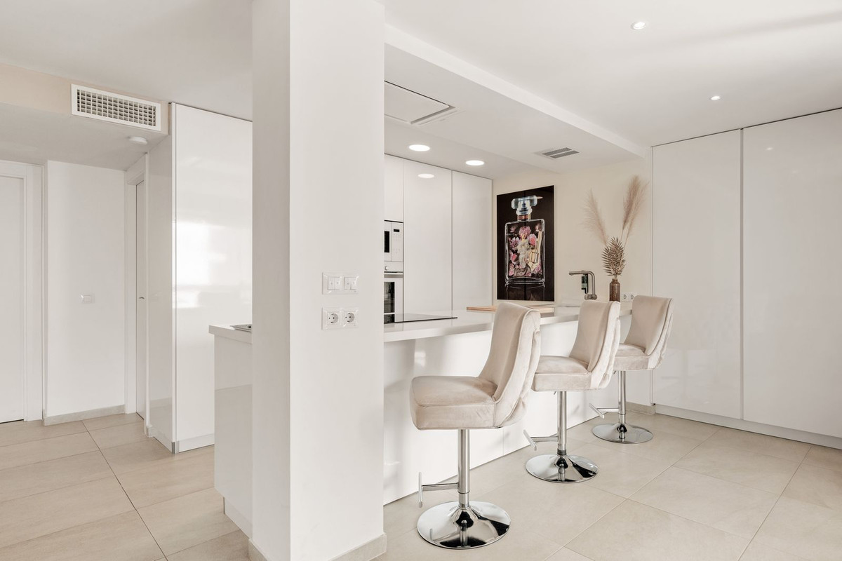 3 Bed Apartment for sale in Torremolinos Costa Del Sol, Málaga, Spain