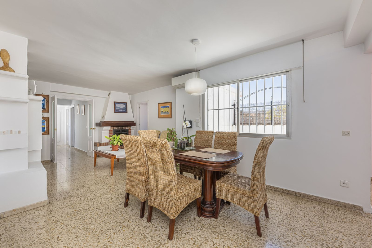 6 Bed Apartment for sale in San Pedro De Alcántara Costa Del Sol, Málaga, Spain