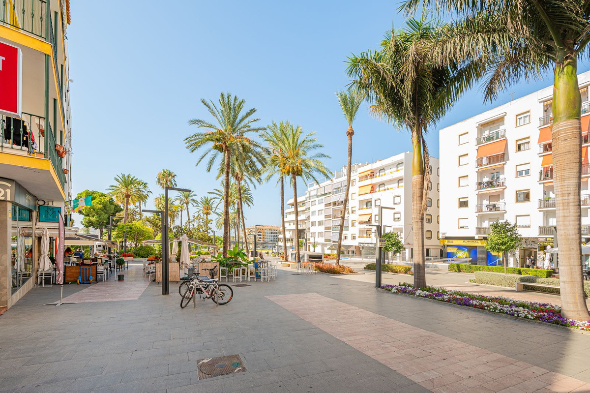 6 Bed Apartment for sale in San Pedro De Alcántara Costa Del Sol, Málaga, Spain