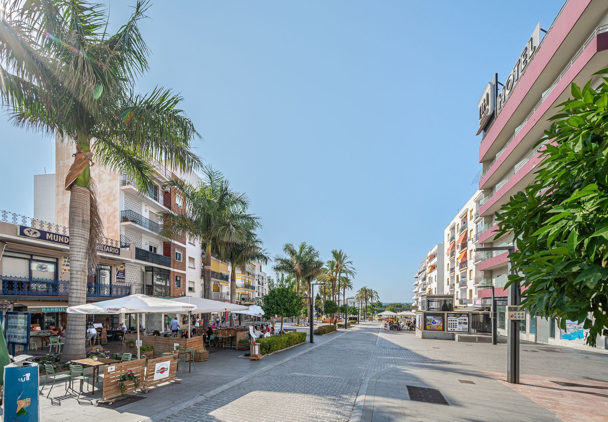 6 Bed Apartment for sale in San Pedro De Alcántara Costa Del Sol, Málaga, Spain