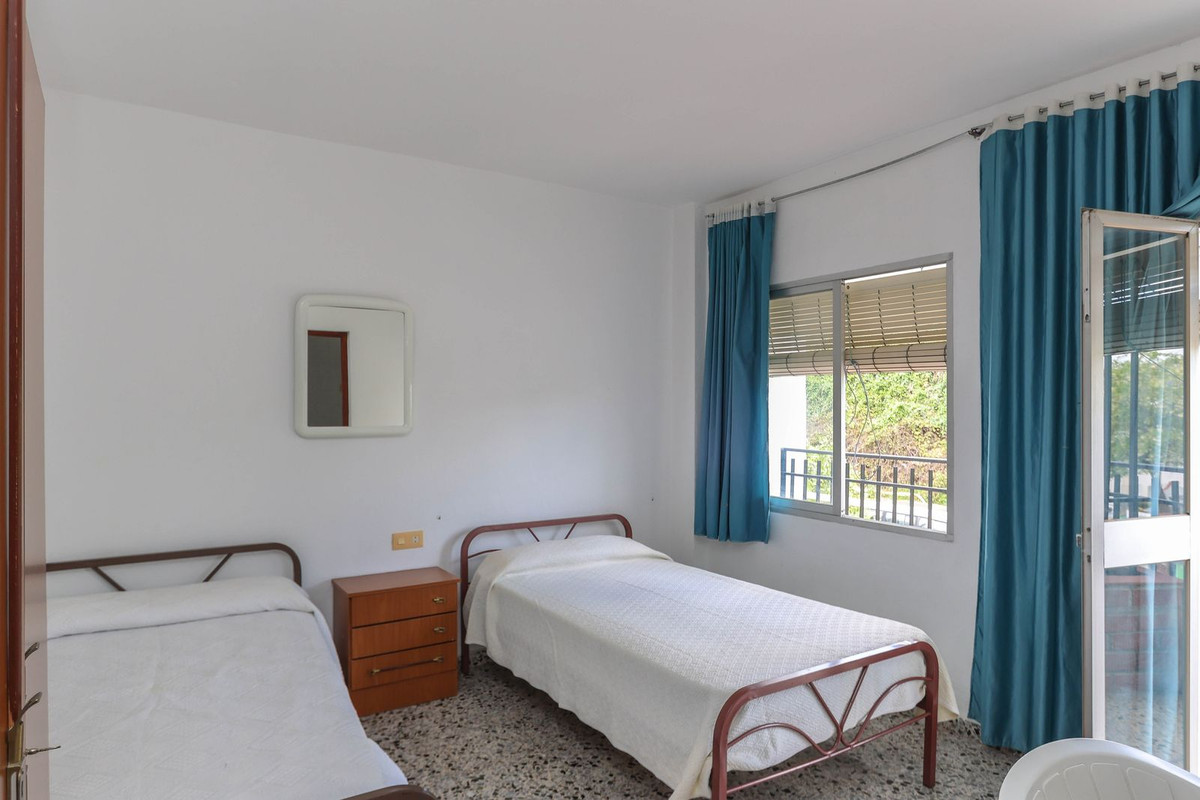 26 Bed Commercial unit for sale in Tolox Costa Del Sol, Málaga, Spain