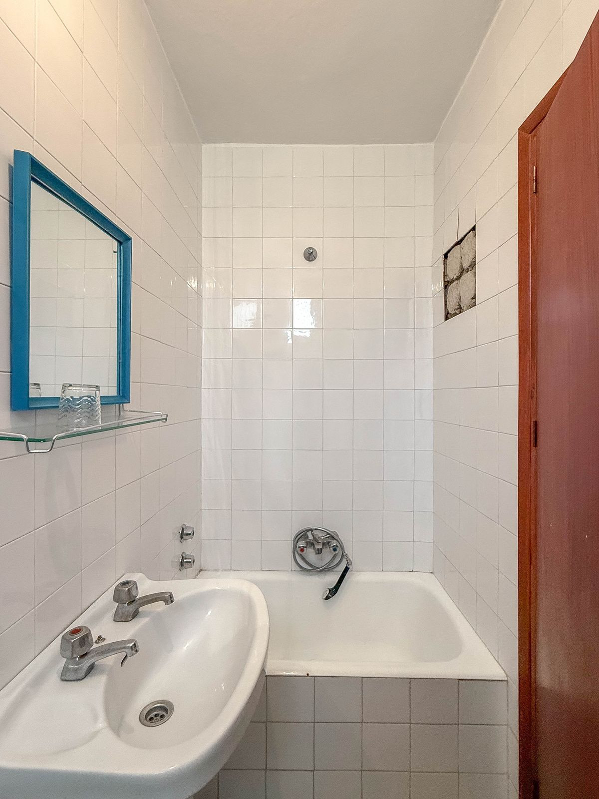 26 Bed Commercial unit for sale in Tolox Costa Del Sol, Málaga, Spain
