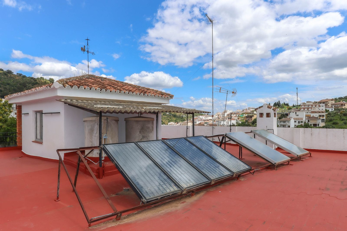 26 Bed Commercial unit for sale in Tolox Costa Del Sol, Málaga, Spain