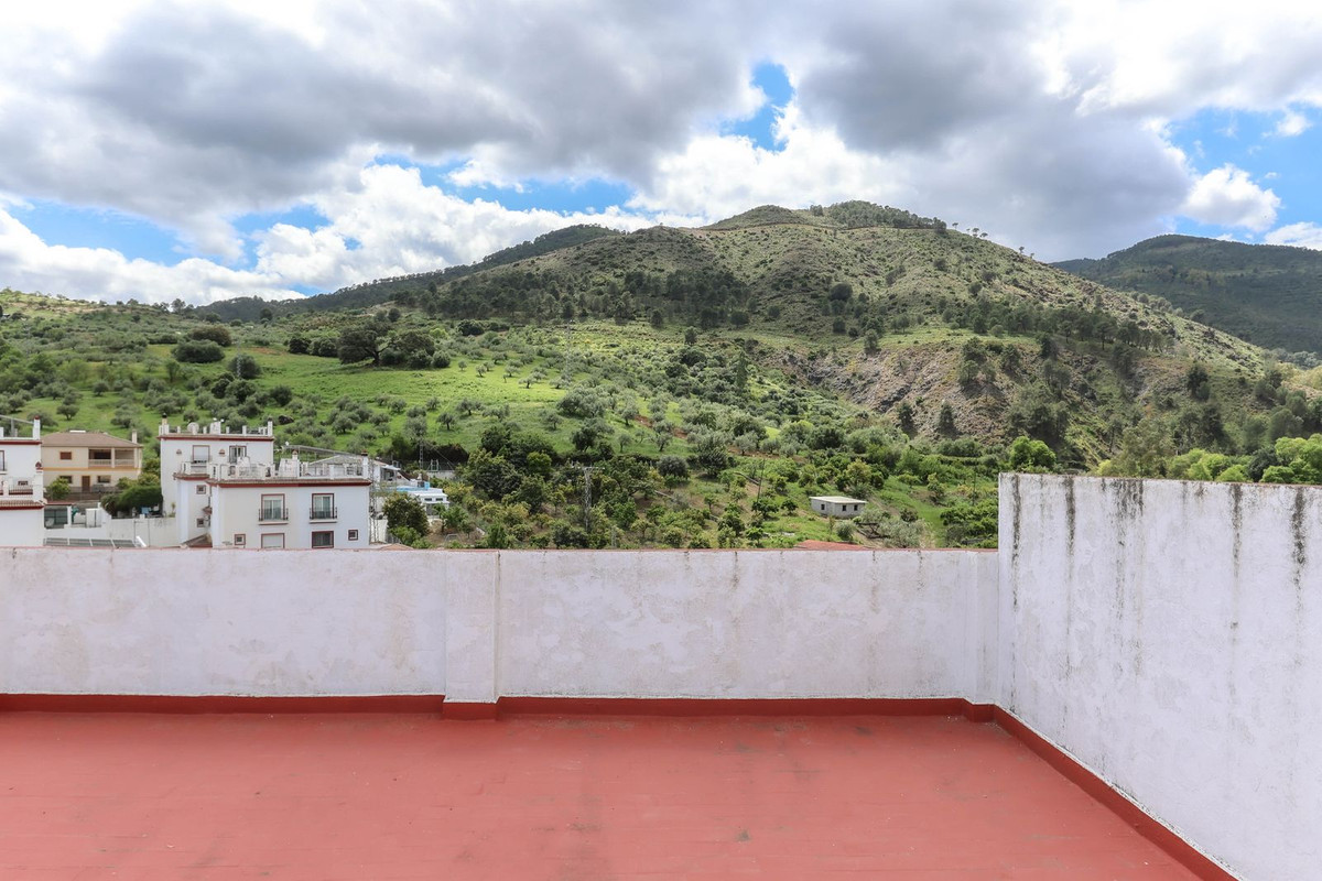 26 Bed Commercial unit for sale in Tolox Costa Del Sol, Málaga, Spain