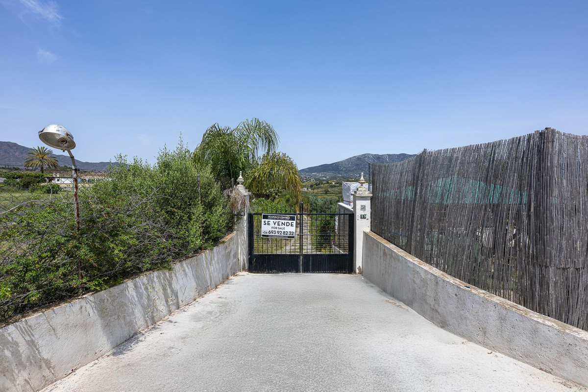 Se vende Terreno Rustico  en Costa Del Sol, Málaga, España