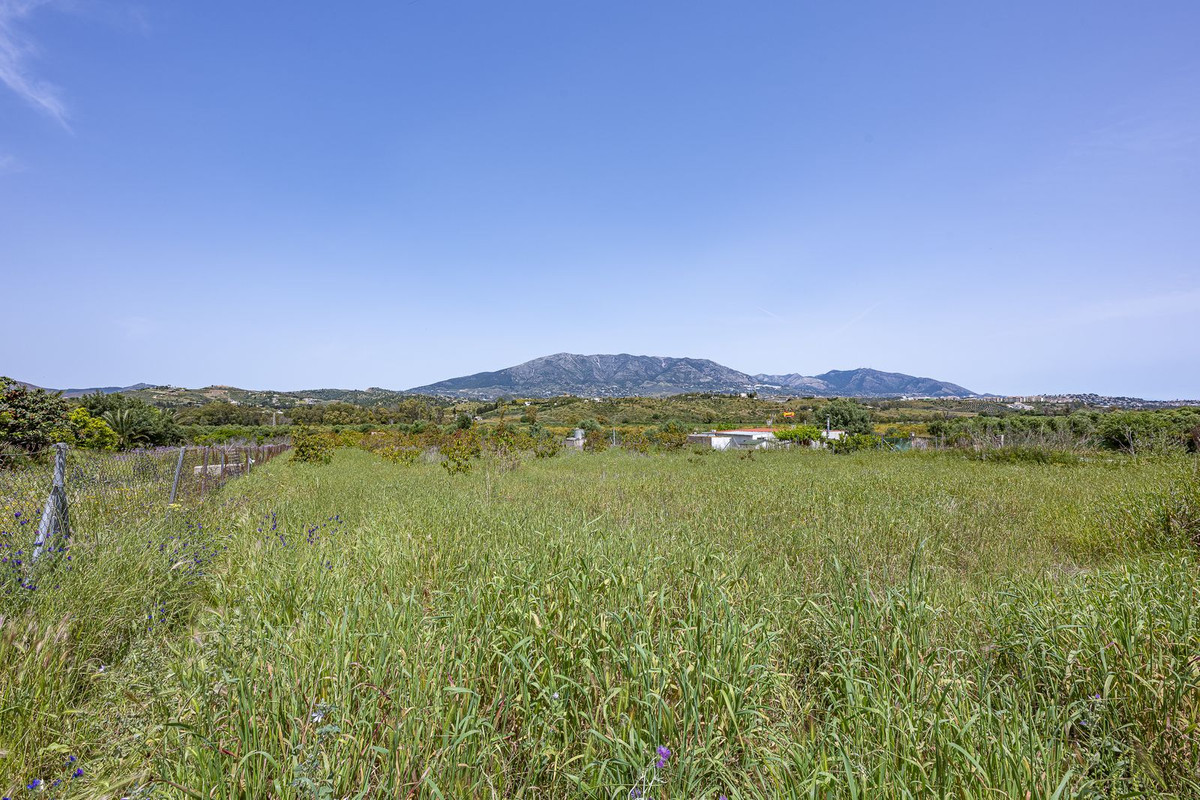 Se vende Terreno Rustico  en Costa Del Sol, Málaga, España