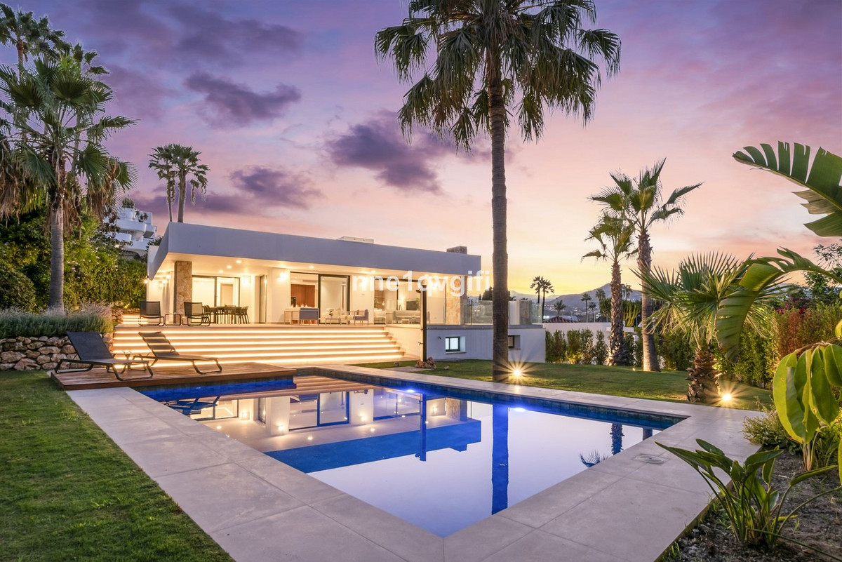 4 Bed Townhouse for sale in Guadalmina Alta Costa Del Sol, Málaga, Spain
