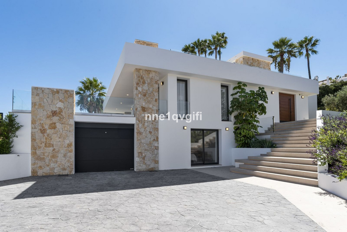 4 Bed Townhouse for sale in Guadalmina Alta Costa Del Sol, Málaga, Spain