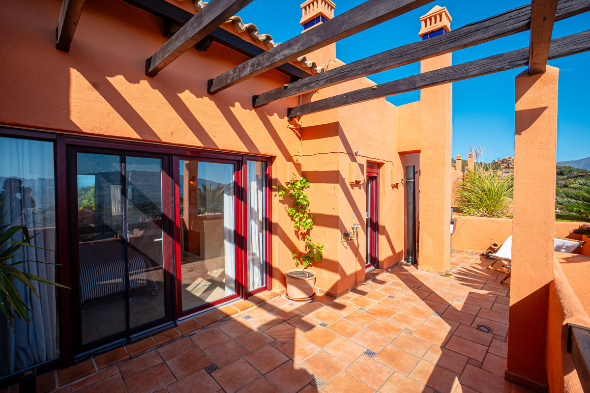 3 Bed Apartment for sale in Marbella Costa Del Sol, Málaga, Spain