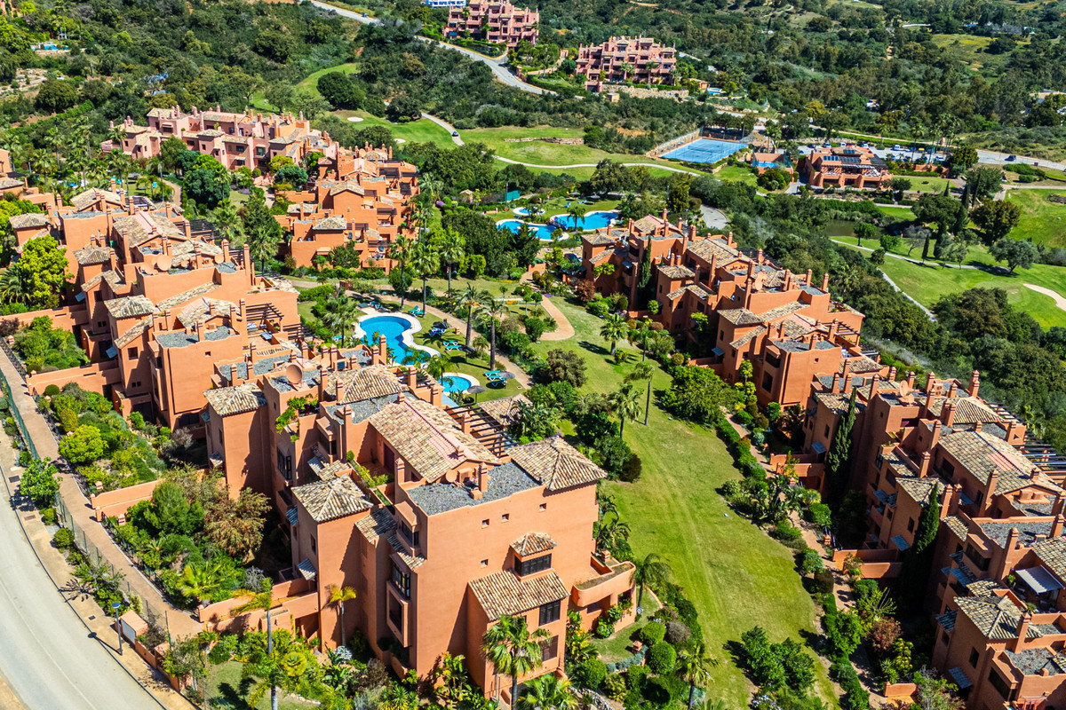 3 Bed Apartment for sale in Marbella Costa Del Sol, Málaga, Spain