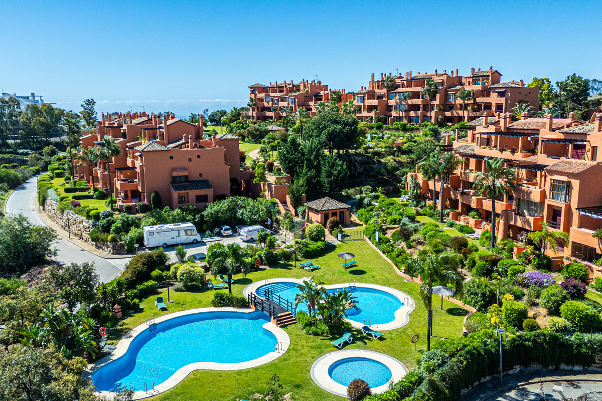 3 Bed Apartment for sale in Marbella Costa Del Sol, Málaga, Spain