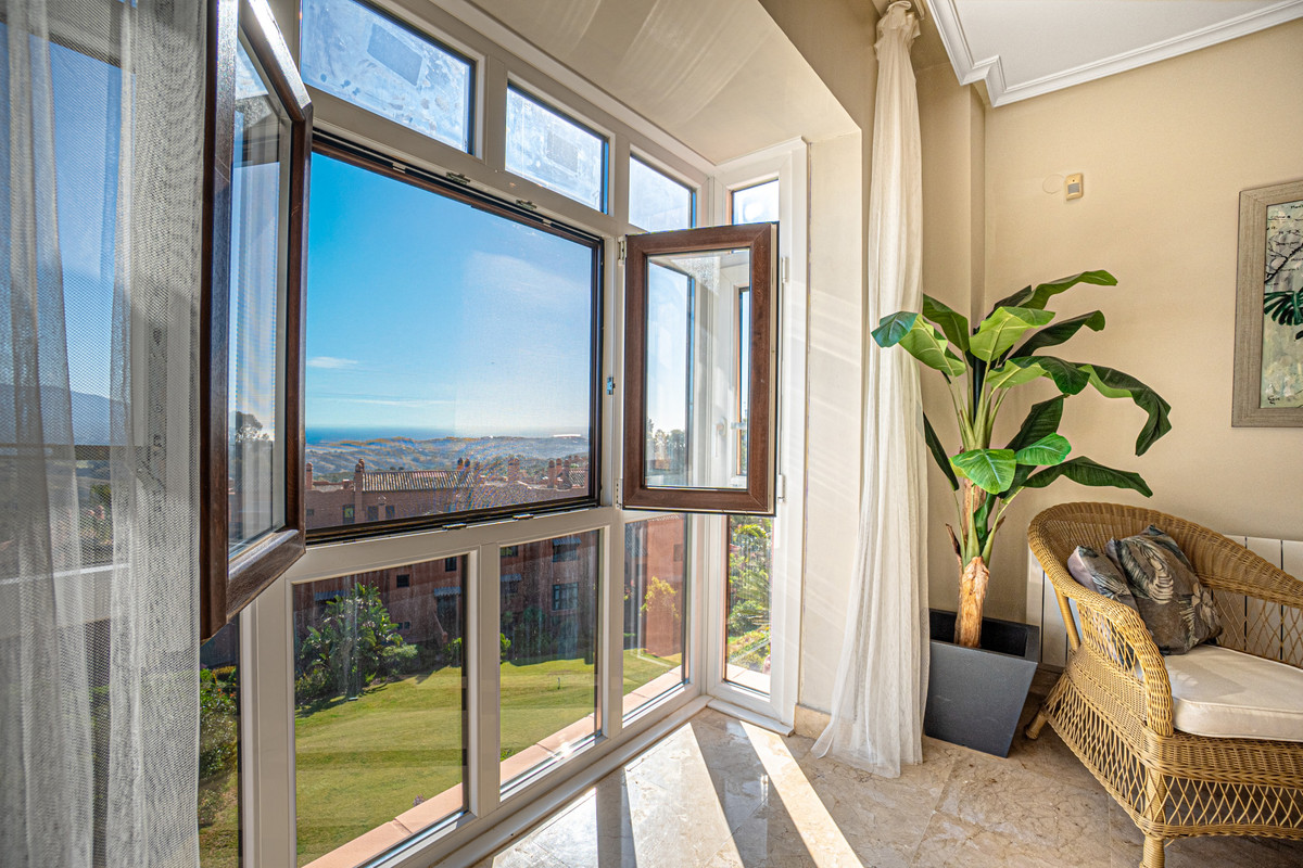 3 Bed Apartment for sale in Marbella Costa Del Sol, Málaga, Spain