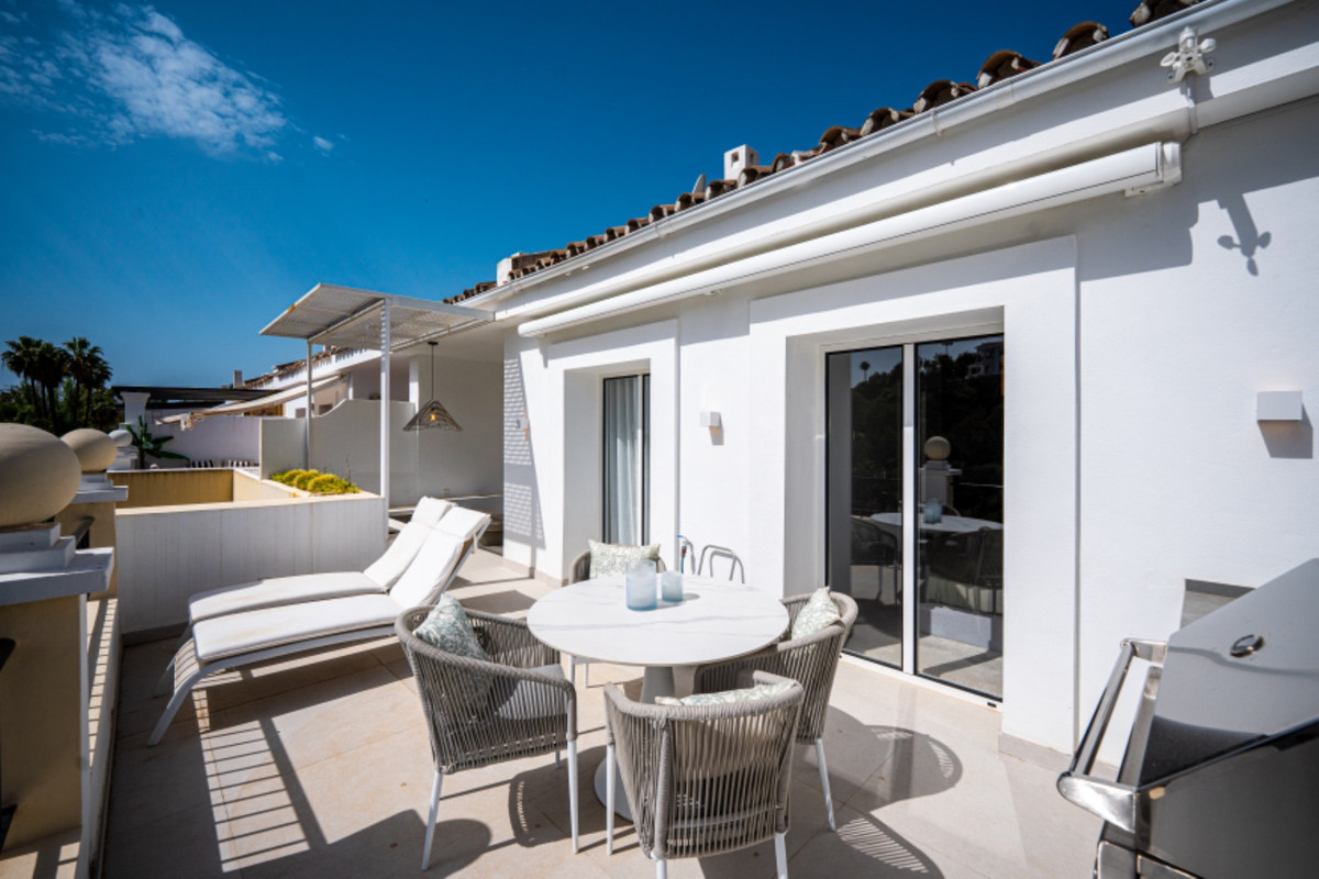 Se vende Apartamento Planta Media de 2 dormitorios en Costa Del Sol, Málaga, España