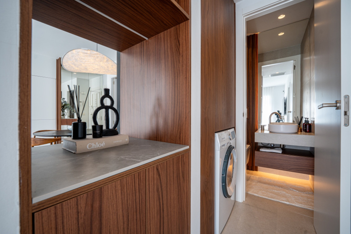 Se vende Apartamento Planta Media de 2 dormitorios en Costa Del Sol, Málaga, España