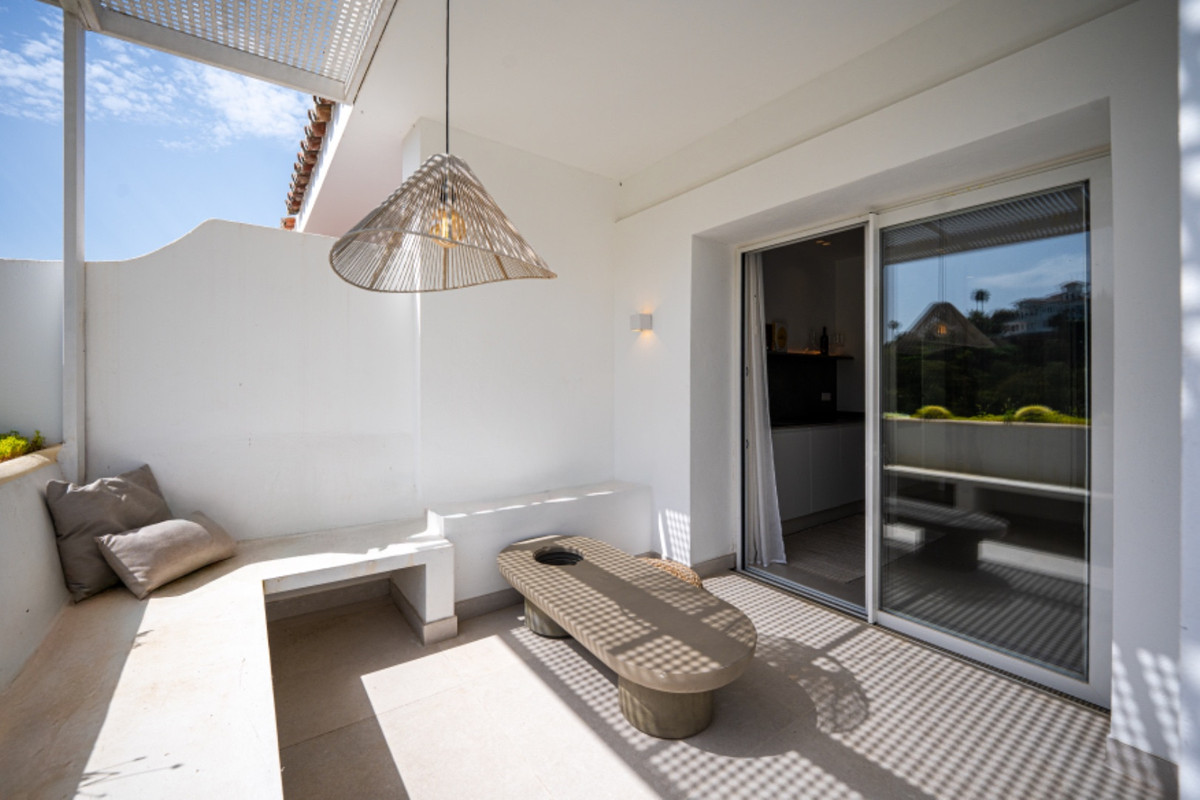 Se vende Apartamento Planta Media de 2 dormitorios en Costa Del Sol, Málaga, España