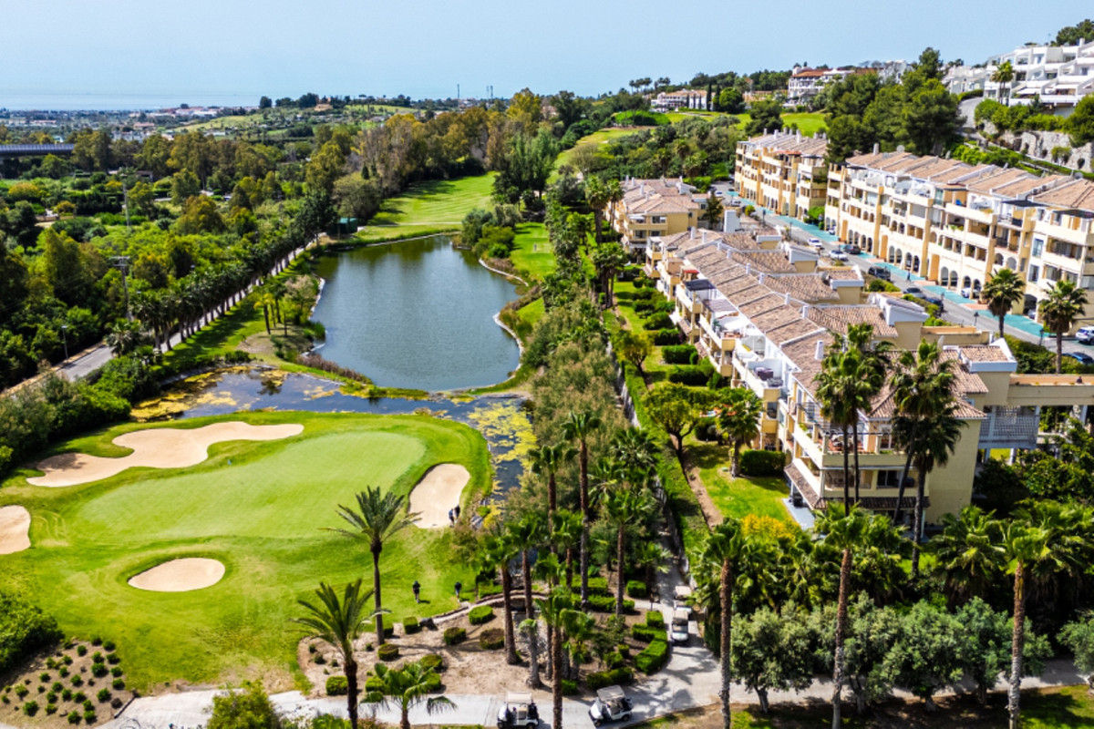 Se vende Apartamento Planta Media de 2 dormitorios en Costa Del Sol, Málaga, España