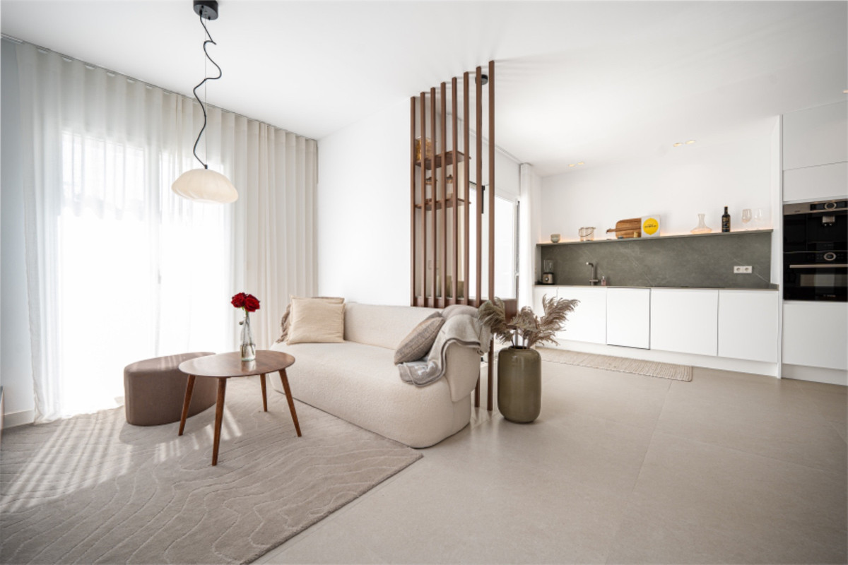Se vende Apartamento Planta Media de 2 dormitorios en Costa Del Sol, Málaga, España