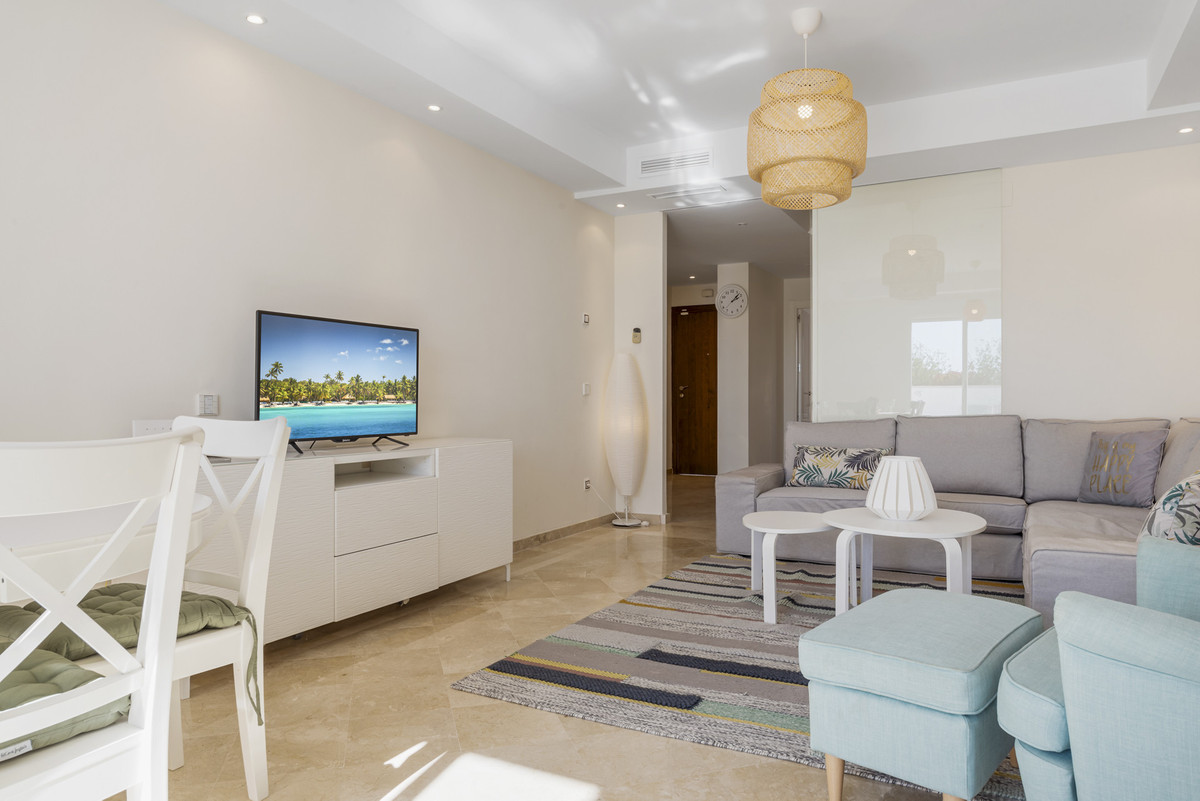 4 Bed Apartment for sale in Nueva Andalucía Costa Del Sol, Málaga, Spain