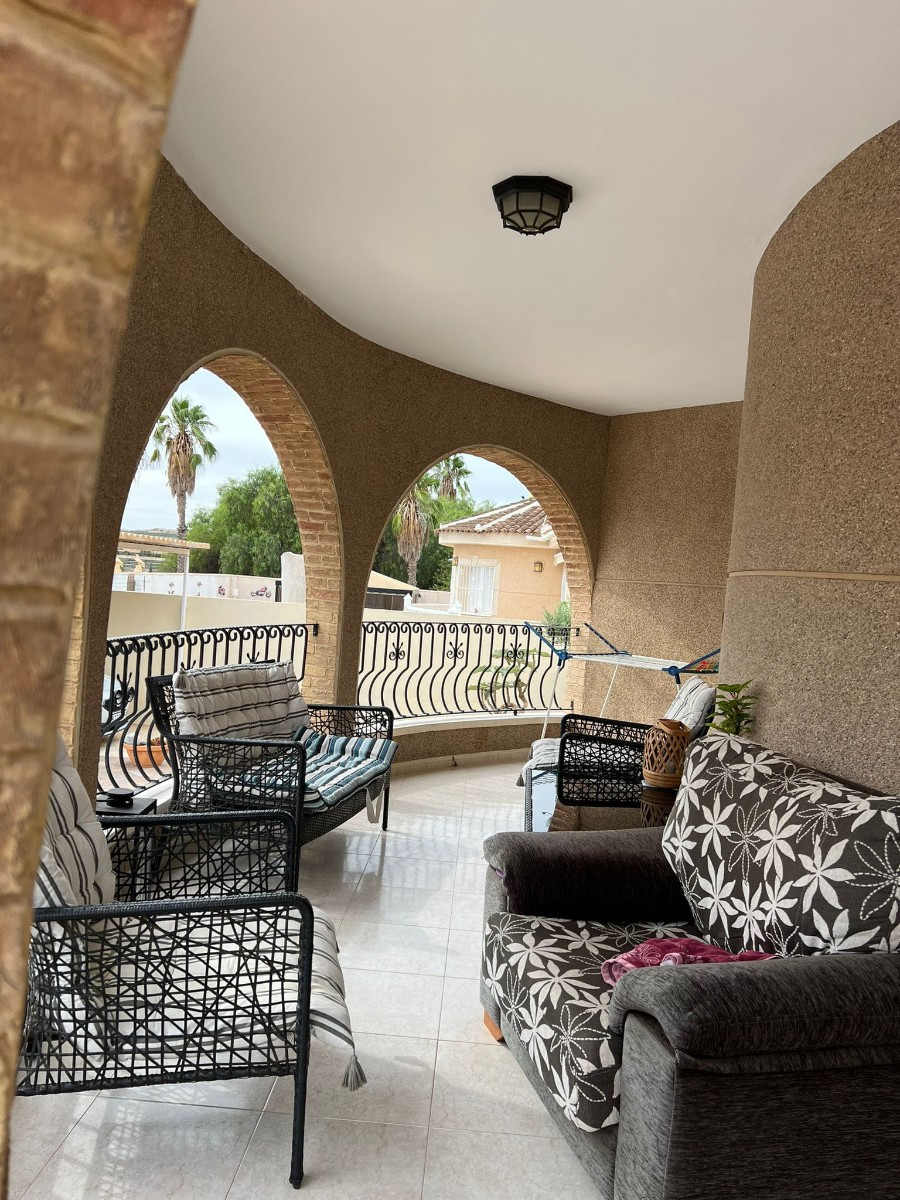 Se vende Villa - Chalet de 3 dormitorios en Costa Blanca, Alicante, España