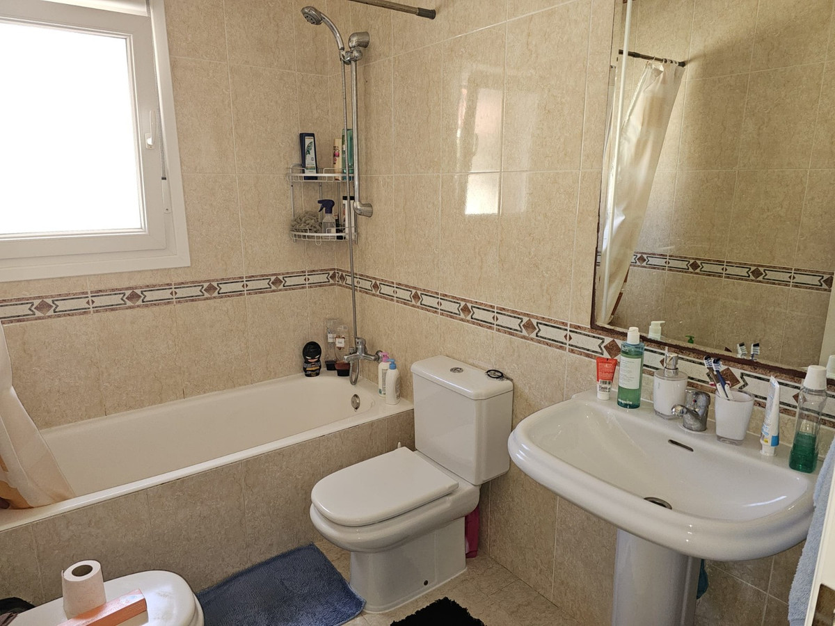 Se vende Villa - Chalet de 3 dormitorios en Costa Blanca, Alicante, España