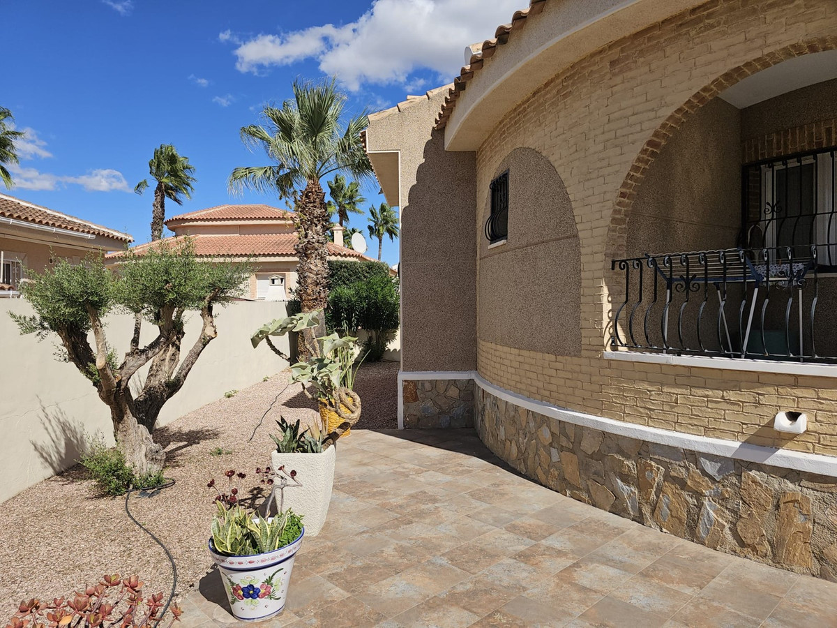 Se vende Villa - Chalet de 3 dormitorios en Costa Blanca, Alicante, España