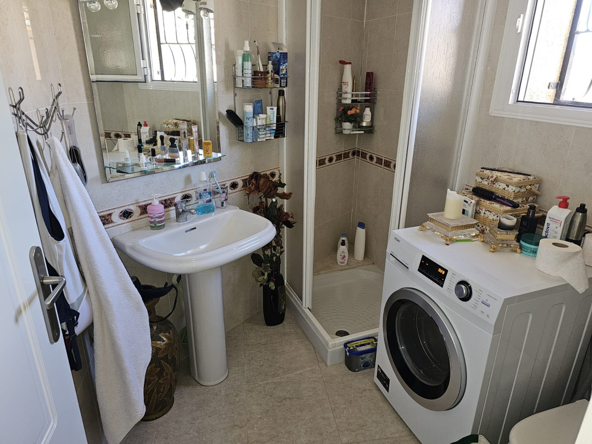 Se vende Villa - Chalet de 3 dormitorios en Costa Blanca, Alicante, España